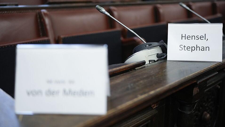 Blocks Ex-Mann Stephan Hensel kam nicht zu dem Kurztermin. Blocks Ex-Mann Stephan Hensel kam nicht zu dem Kurztermin.