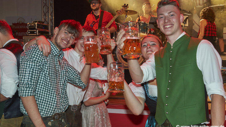 Die Partybilder vom Sonntag, 14. August 2022, aus dem Festzelt Lechner.