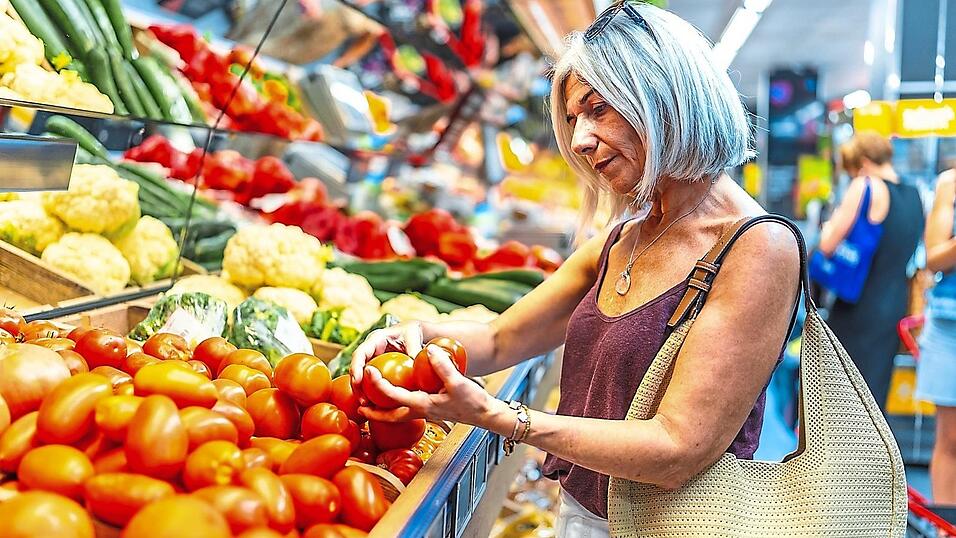 Einen gut sortierten Supermarkt wünschen sich die Steinkirchener Bürger. Die Voraussetzungen dafür sind allerdings alles andere als gut. Einen gut sortierten Supermarkt wünschen sich die Steinkirchener Bürger. Die Voraussetzungen dafür sind allerdings alles andere als gut.