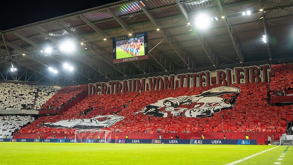 Die SC-Fans träumen vom Titel - und dokumentierten dies mit einer Choreo. Die SC-Fans träumen vom Titel - und dokumentierten dies mit einer Choreo.