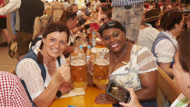 Die Partybilder vom Freitag, 15. August, aus dem Festzelt Lechner. Die Partybilder vom Freitag, 15. August, aus dem Festzelt Lechner.