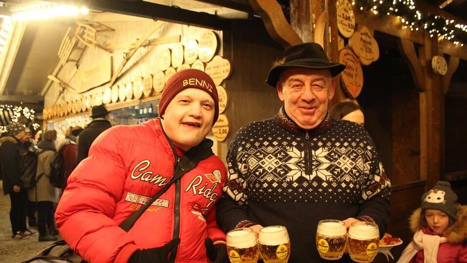 Es weihnachtet in Landshut. Am Donnerstag ist der Christkindlmarkt feierlich er&ouml;ffnet worden.