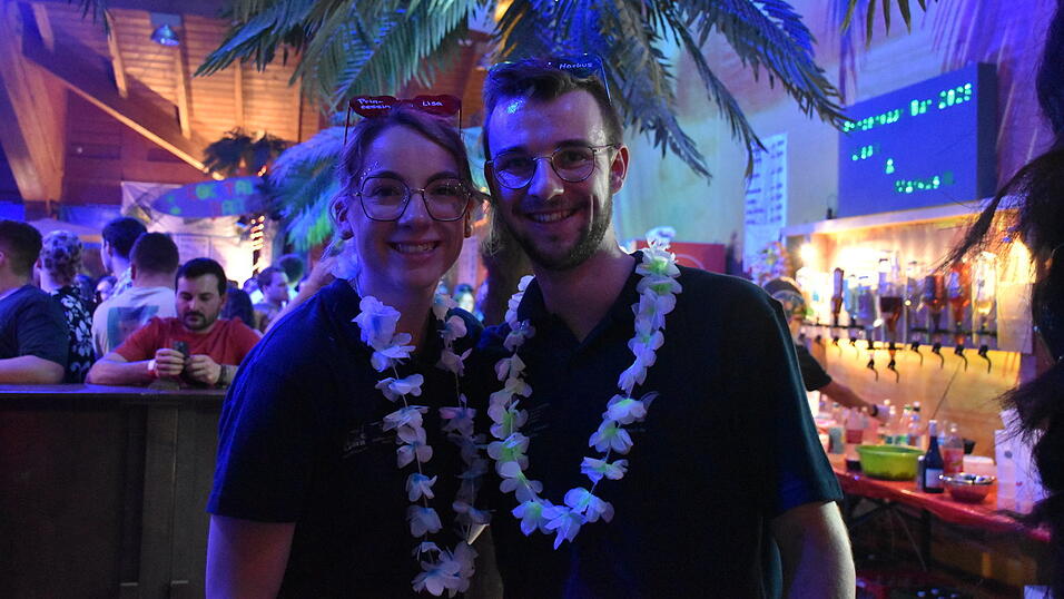 Die besten Bilder vom Samstag zeigen Tanzen und jede Menge Spaß. Die besten Bilder vom Samstag zeigen Tanzen und jede Menge Spaß.