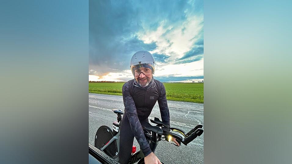 34 Stunden und 43 Minuten ist Falko Kunze bei der EM durchgefahren.