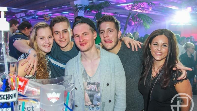 Gleich bei der Eröffnung platzte die neue Diskothek Peggy P. aus allen Nähten. Gleich bei der Eröffnung platzte die neue Diskothek Peggy P. aus allen Nähten.