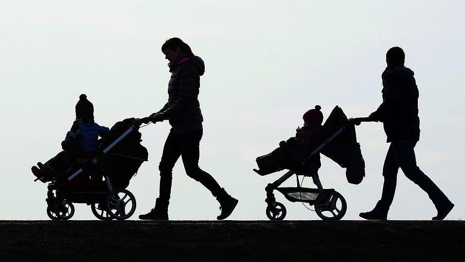 Kinderwagen kosten oft mehrere hundert Euro