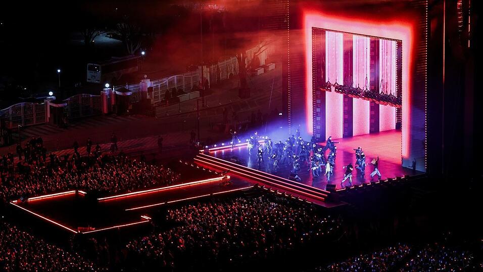 Im Frühjahr hat BTS ihr Comeback mit einem Outdoor-Konzert im Stadtzentrum von Seoul eingeleitet. (Archivfoto) Im Frühjahr hat BTS ihr Comeback mit einem Outdoor-Konzert im Stadtzentrum von Seoul eingeleitet. (Archivfoto)