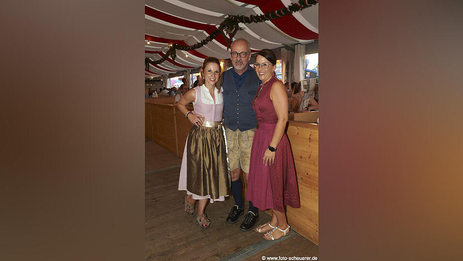 Die Partybilder vom Donnerstag, 15. August 2024, aus dem Festzelt Lechner. Die Partybilder vom Donnerstag, 15. August 2024, aus dem Festzelt Lechner.