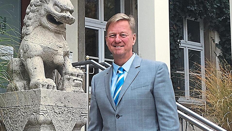 Toni Staudinger ist seit 1991 Geschäftsführer der TCM-Klinik Bad Kötzting. Am Wochenende feiert die Klinik ihr 30-jähriges Bestehen. Toni Staudinger ist seit 1991 Geschäftsführer der TCM-Klinik Bad Kötzting. Am Wochenende feiert die Klinik ihr 30-jähriges Bestehen.