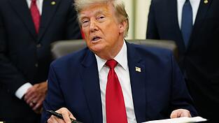 Trump hat bereits eine neue Idee in Bezug auf die Straße von Hormus. (Archivbild) Trump hat bereits eine neue Idee in Bezug auf die Straße von Hormus. (Archivbild)