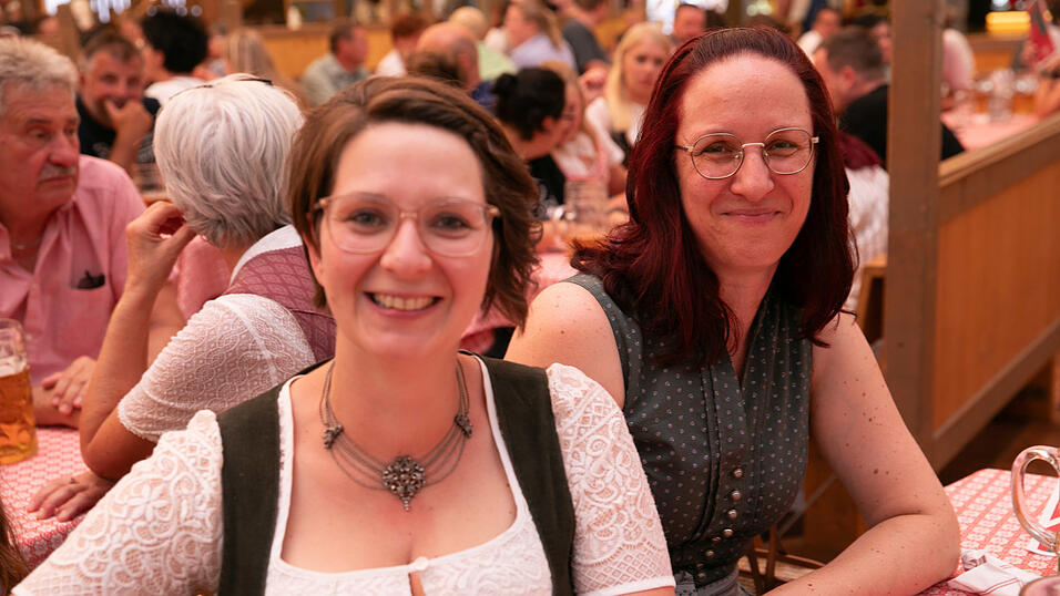 Die Partybilder vom Sonntag, 10. August, aus dem Festzelt Krönner. Die Partybilder vom Sonntag, 10. August, aus dem Festzelt Krönner.