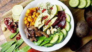 Auch so kann deine Bowl zum Beispiel aussehen. Und, Appetit bekommen?