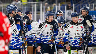 Ratlose Gesichter: Die 1:4-Heimpleite gegen Augsburg lie&szlig; die Tigers sichtlich frustriert zur&uuml;ck.