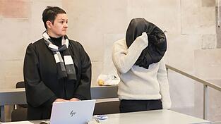 Das Opfer soll die Angeklagten nur um eine Zigarette gefragt haben - dann kam es zum Streit. (Archivbild)