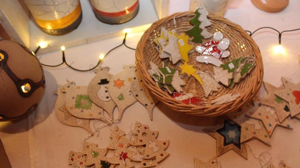 In Landshut lockten am Wochenende der Kunsthandwerkermarkt und die H&uuml;ttengaudi zahlreiche Besucher an.