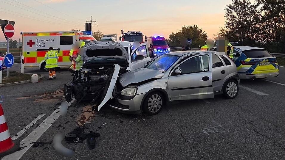 Ein Unfall hat sich am Dienstagmorgen gegen 7 Uhr auf der B 20 bei Pilsting ereignet.