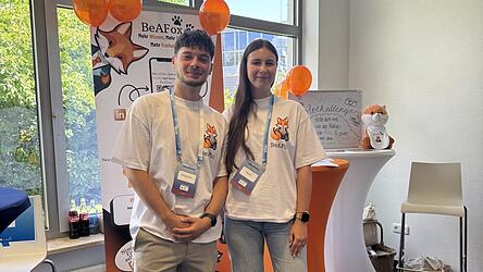 Der Softwareentwickler Alexandru Tapelea und Selina Fuchs sind demnächst auf Messen und Wettbewerben unterwegs, um ihr Projekt bekannter zu machen und Leute aus der Tech-Branche kennenzulernen.