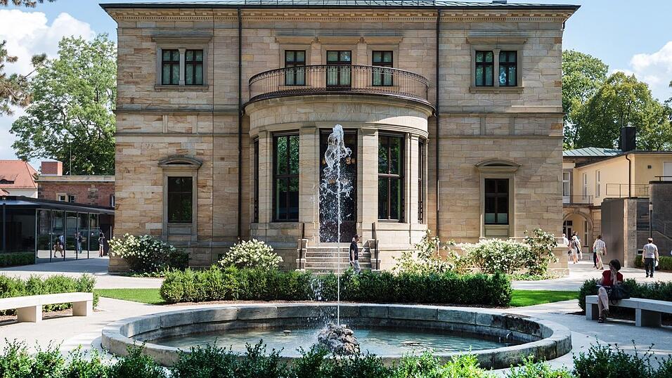 In Wagners Villa Wahnfried ist heute das Wagner-Museum untergebracht. (Archivbild) In Wagners Villa Wahnfried ist heute das Wagner-Museum untergebracht. (Archivbild)