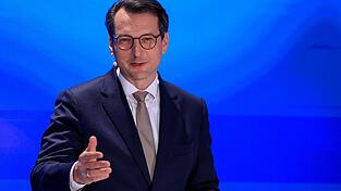 Noch ist Milan Nedeljkovic Produktionsvorstand bei BMW - kommendes Jahr soll er an die Spitze des Unternehmens aufrücken. (Archivbild) Noch ist Milan Nedeljkovic Produktionsvorstand bei BMW - kommendes Jahr soll er an die Spitze des Unternehmens aufrücken. (Archivbild)