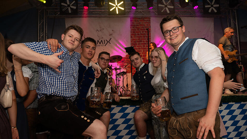 Die Partybilder vom Freitag, 11. August 2023, aus dem Festzelt Reisinger. Die Partybilder vom Freitag, 11. August 2023, aus dem Festzelt Reisinger.