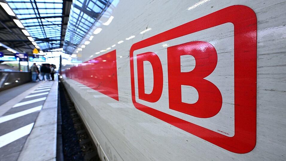 Die Bahn dürfte ihr Pünktlichkeitsziel auch in diesem Jahr deutlich verfehlen. (Archivbild) Die Bahn dürfte ihr Pünktlichkeitsziel auch in diesem Jahr deutlich verfehlen. (Archivbild)