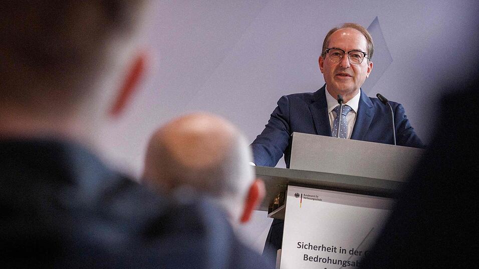 Bundesinnenminister Alexander Dobrindt sieht Deutschland in einem «Schattenkrieg». Bundesinnenminister Alexander Dobrindt sieht Deutschland in einem «Schattenkrieg».