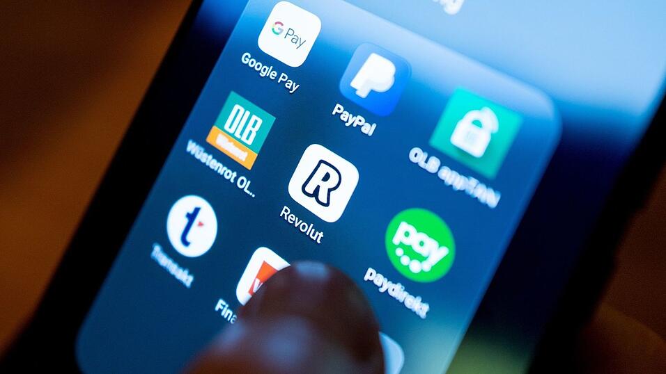 Die britische Digitalbank Revolut will mit ihrer Finanzplattform zum globalen Finanzanbieter aufsteigen (Symbolbild). Die britische Digitalbank Revolut will mit ihrer Finanzplattform zum globalen Finanzanbieter aufsteigen (Symbolbild).