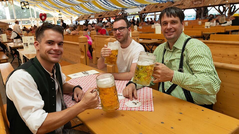 Die Partybilder vom Montag, 10. August, aus dem Festzelt Reisinger. Die Partybilder vom Montag, 10. August, aus dem Festzelt Reisinger.