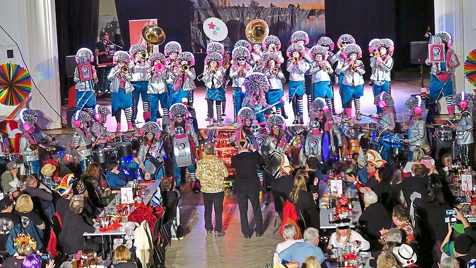 Beim Auftritt der Giggalesbronzer war die Stimmung am Kochen.