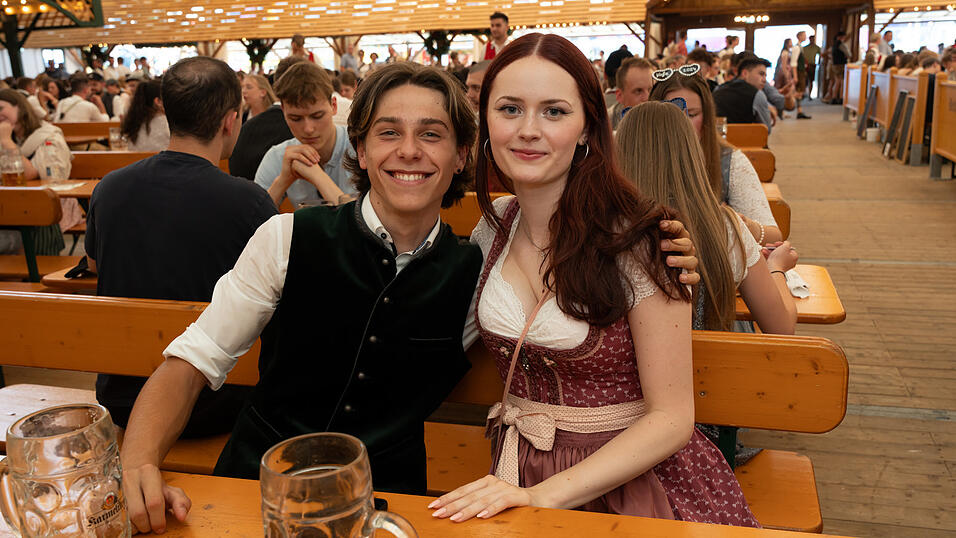 Die Partybilder vom Sonntag, 11. August 2024, aus dem Festzelt Nothaft. Die Partybilder vom Sonntag, 11. August 2024, aus dem Festzelt Nothaft.