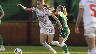 Die 18-jährige Landauerin Marie Gmeineder (in weiß) soll beim Bundesligisten SV Werder Bremen die nächsten Schritte ihrer fußballerischen Entwicklung machen. Die 18-jährige Landauerin Marie Gmeineder (in weiß) soll beim Bundesligisten SV Werder Bremen die nächsten Schritte ihrer fußballerischen Entwicklung machen.