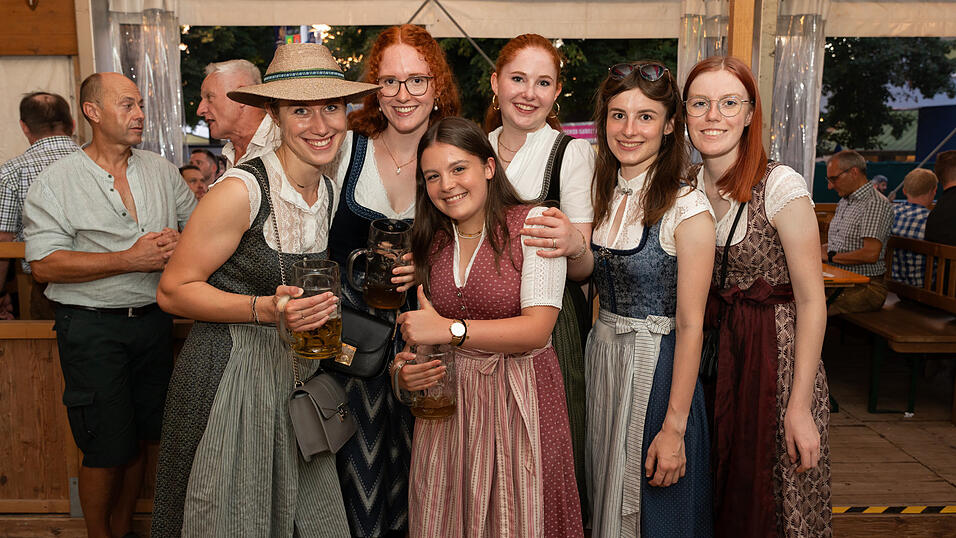 Die Partybilder vom Montag, 12. August 2024, aus dem Festzelt Weckmann. Die Partybilder vom Montag, 12. August 2024, aus dem Festzelt Weckmann.