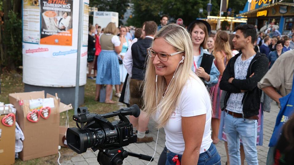 Die Eindrücke der Single-Couch in Bildern, aufgenommen am Freitag, 10. August. Die Eindrücke der Single-Couch in Bildern, aufgenommen am Freitag, 10. August.