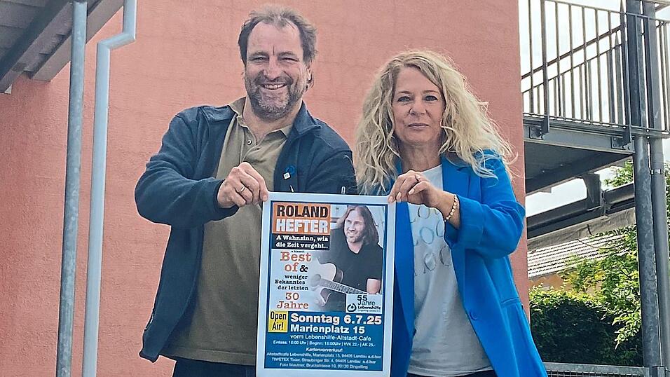 Joe Goldbrunner und Martina Steininger von der Lebenshilfe hoffen auf einen guten Besuch des Konzerts von Roland Hefter zur Feier von 55 Jahren Lebenshilfe Dingolfing-Landau.