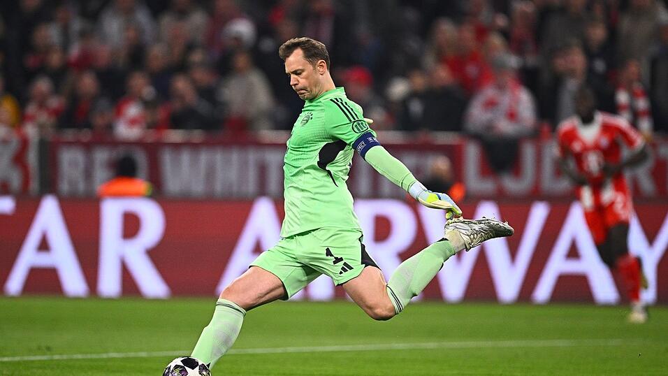 Manuel Neuer unterläuft gegen Real nach nur 35 Sekunden ein riesiger Fehler. Manuel Neuer unterläuft gegen Real nach nur 35 Sekunden ein riesiger Fehler.