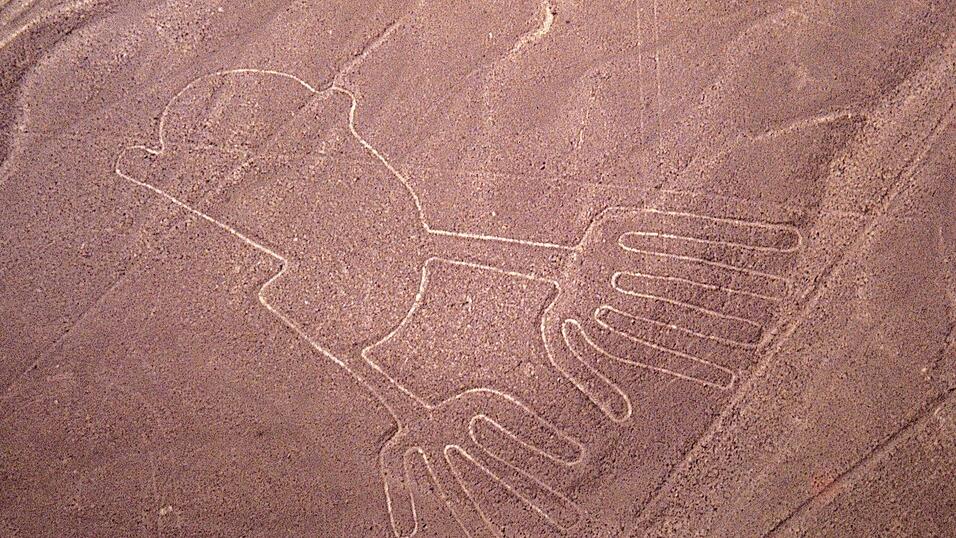 Die unterschiedlichsten Figuren und Formen findet man in den Nazca-Linien in Peru. Die unterschiedlichsten Figuren und Formen findet man in den Nazca-Linien in Peru.
