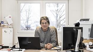 Rudi Senff in seinem Büro im Theaterzelt am Landshuter Messegelände. Dort wird er zum Jahresende ausziehen - der Ruhestand wartet. Rudi Senff in seinem Büro im Theaterzelt am Landshuter Messegelände. Dort wird er zum Jahresende ausziehen - der Ruhestand wartet.