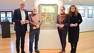 Landrat Werner, Bumeder, Maler Fritz Königbauer, Zweite Bürgermeisterin Maria Huber und Tanja Wagner. Im Hintergrund ist Königbauers „Isartor“ zu sehen. Landrat Werner, Bumeder, Maler Fritz Königbauer, Zweite Bürgermeisterin Maria Huber und Tanja Wagner. Im Hintergrund ist Königbauers „Isartor“ zu sehen.