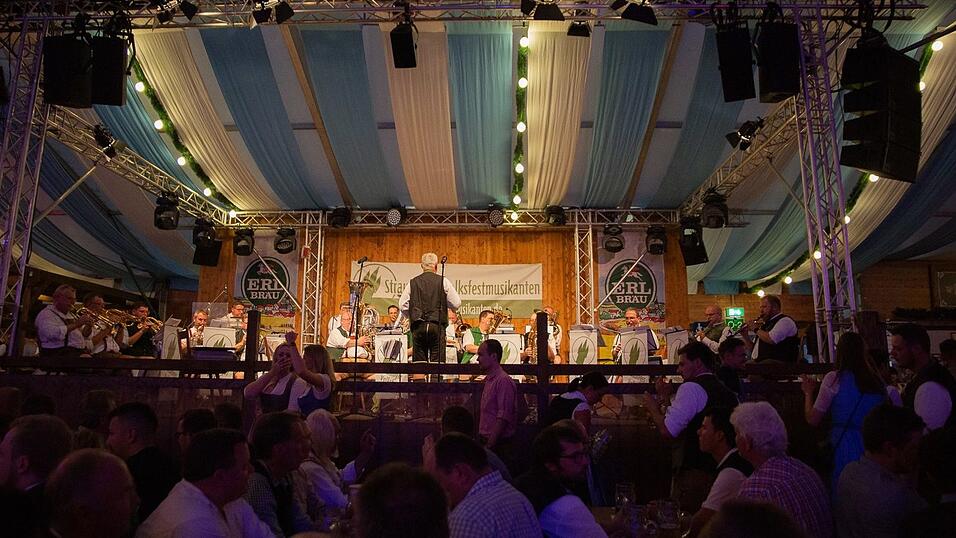 Die Partybilder vom Sonntag, 14. August 2022, aus dem Festzelt Wenisch.