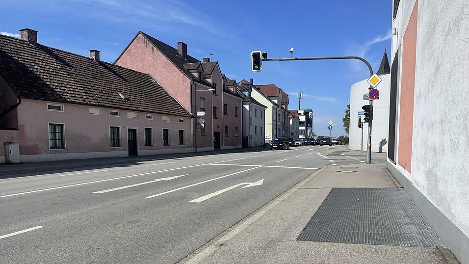 Die frei bleibende Zufahrt zum Theresiencenter und zur Regensburger Stra&szlig;e.