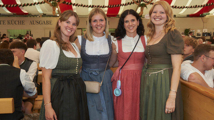 Die Partybilder vom Samstag, 15. August, aus dem Festzelt Lechner. Die Partybilder vom Samstag, 15. August, aus dem Festzelt Lechner.