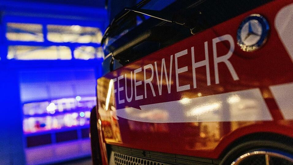 Ein Einsatzfahrzeug der Feuerwehr. Ein Einsatzfahrzeug der Feuerwehr.