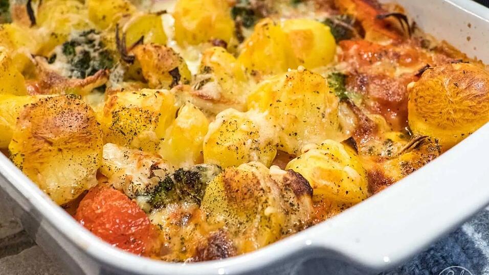 Ein Gem&uuml;seauflauf gelingt ohne viel Aufwand, kann einfach Gem&uuml;sereste verwerten und schmeckt sensationell.