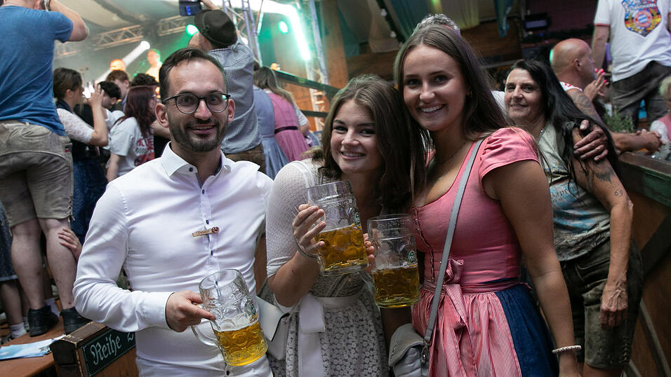 Die Partybilder vom Sonntag, 17. August, aus dem Festzelt Wenisch. Die Partybilder vom Sonntag, 17. August, aus dem Festzelt Wenisch.