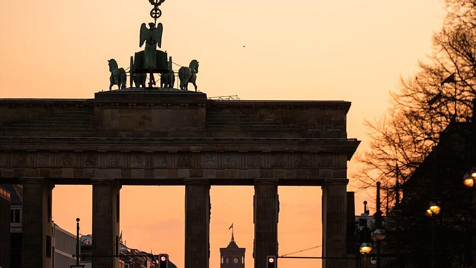 Mit dem Fintech Moss hat erneut ein Start-up aus Berlin eine Milliardenbewertung erreicht. Mit dem Fintech Moss hat erneut ein Start-up aus Berlin eine Milliardenbewertung erreicht.