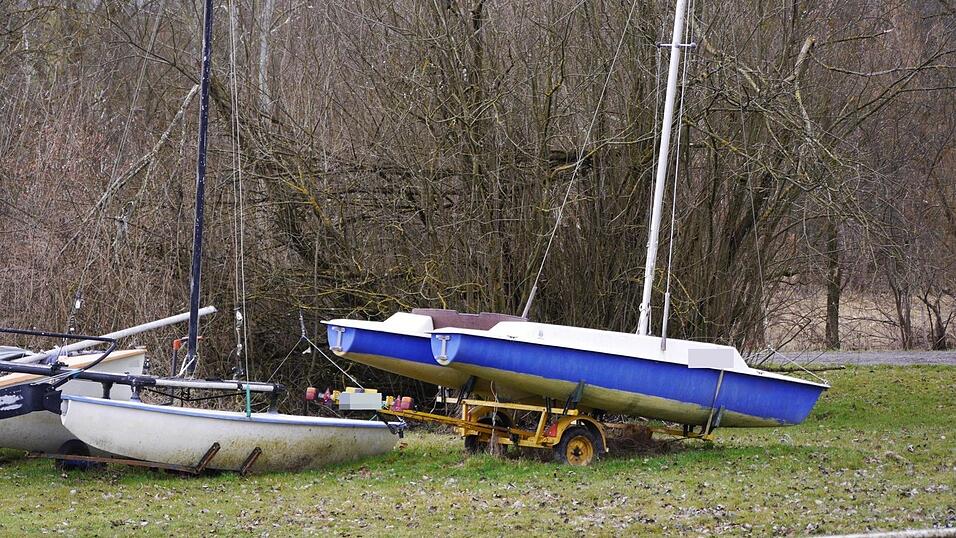 Am Rottauensee kann auch gesegelt werden. Am Rottauensee kann auch gesegelt werden.