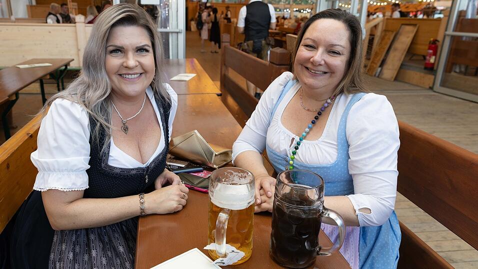 Die Partybilder vom Sonntag, 9. August, aus dem Festzelt Reisinger. Die Partybilder vom Sonntag, 9. August, aus dem Festzelt Reisinger.
