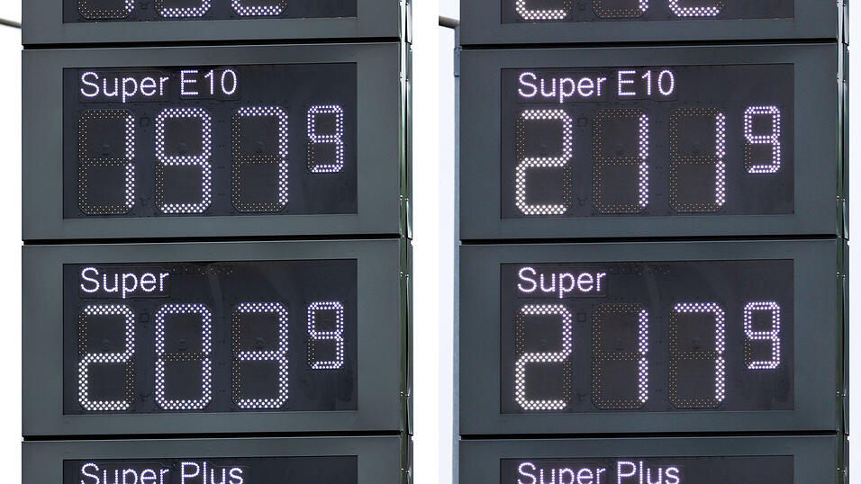Die Kombo aus zwei Fotos zeigt die Preise für Kraftstoffe an einer Tankstelle vor (links) und nach (rechts) der Preisänderung um 12 Uhr. Die Spritpreise sind mit dem Ende des Tankrabatts am 1. Juli stark gestiegen. Die Kombo aus zwei Fotos zeigt die Preise für Kraftstoffe an einer Tankstelle vor (links) und nach (rechts) der Preisänderung um 12 Uhr. Die Spritpreise sind mit dem Ende des Tankrabatts am 1. Juli stark gestiegen.
