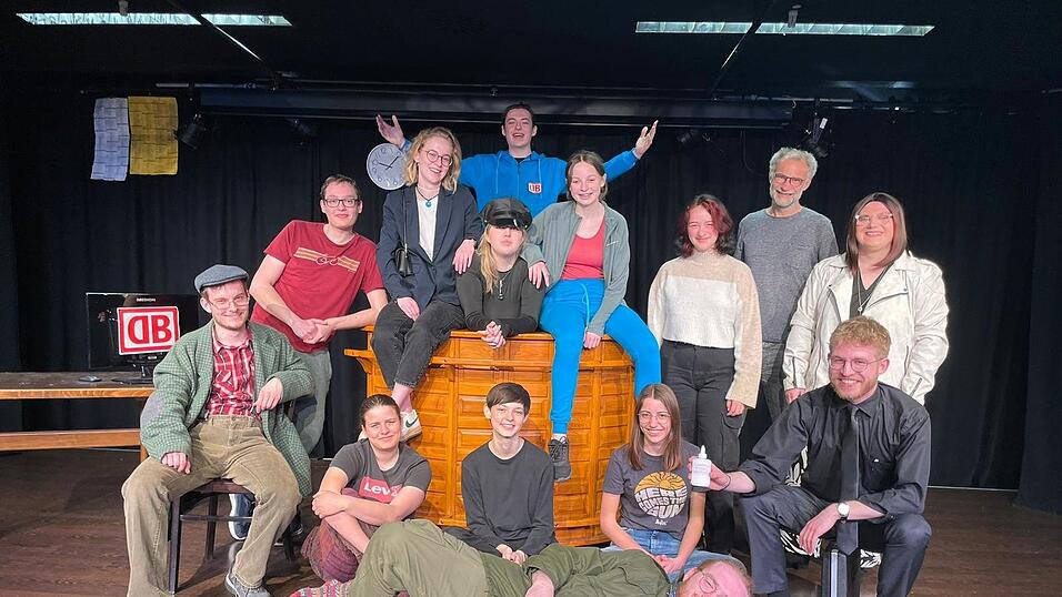 Die  Jugendgruppe des Paultheaters in Straubing.