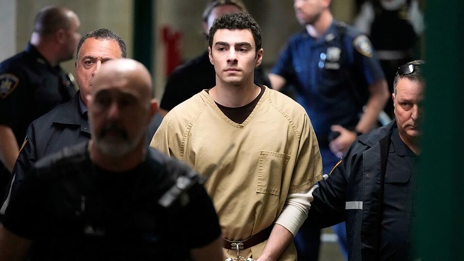 Der Terrorvorwurf gegen Luigi M. wurde fallengelassen. Der Terrorvorwurf gegen Luigi M. wurde fallengelassen.